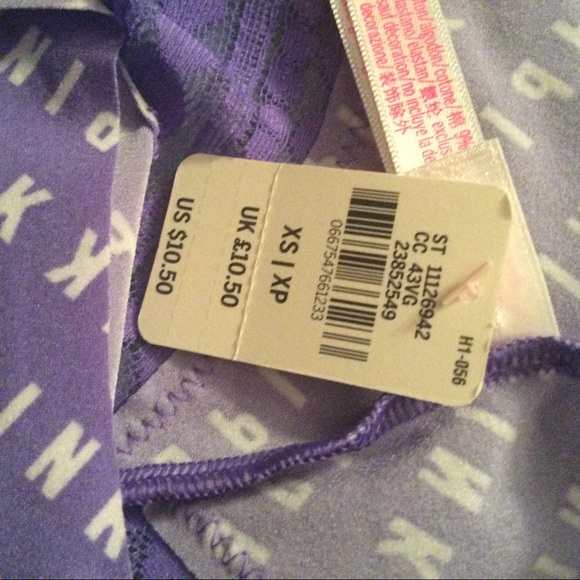 vs pink seamless pantie - Picture 2 of 2